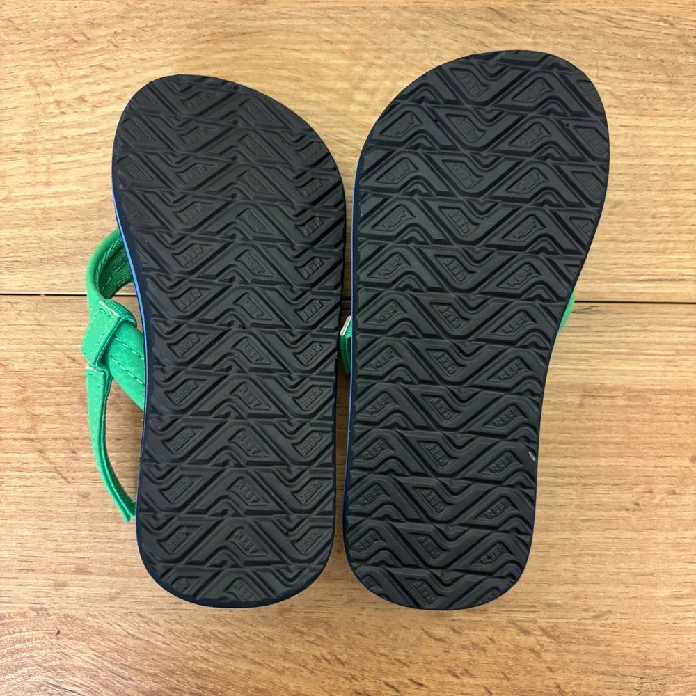 REEF Little Ahi Water-Friendly Flip-Flops Green Shark Kids Size 10 Summer Beach